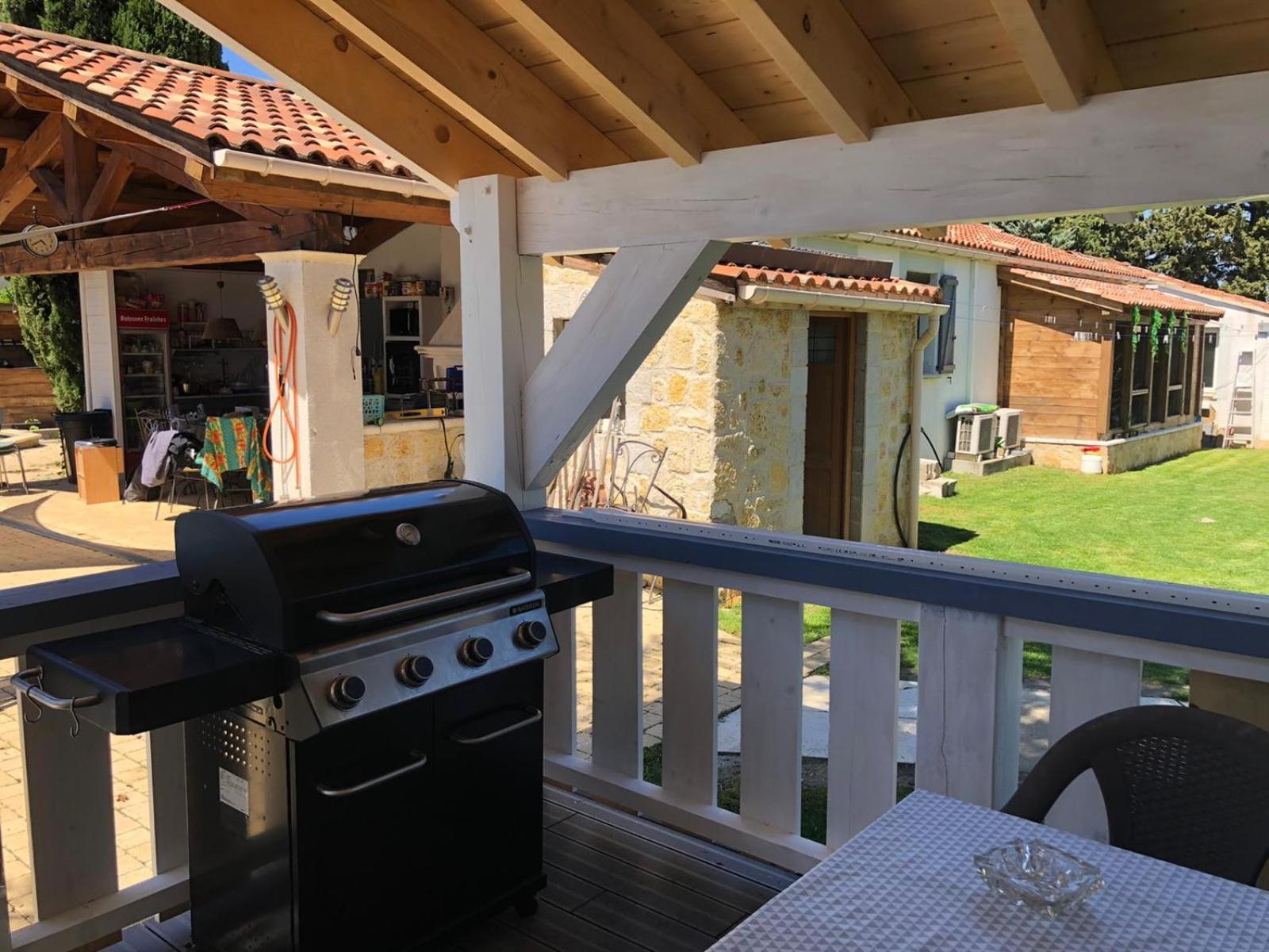 Chalet Mont Ventoux Et Chalet Vip Camaret-sur-Aigues Екстер'єр фото